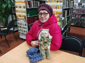 В Кумлякской библиотеке открылась выставка местных рукодельниц