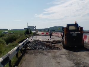 Из-за ремонта моста возле Кочнево образовалась «пробка»