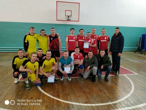 Чемпионами новогоднего турнира по волейболу стали петропавловцы