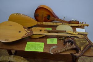 Уйчане посетили выставку национальных инструментов