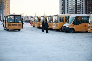 Уйская школа получила новые автобусы