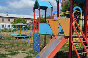 В Уйском продолжается обустройство площадки &laquo;Дядя Стёпа&raquo;
