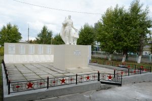 Сегодня в Мирном открыли обновленный памятник
