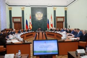 Алексей Текслер провел итоговое заседание Совета по реализации национальной политике