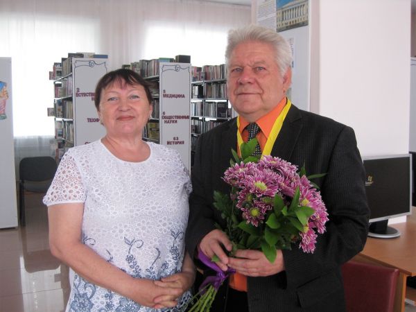 Местные поэты Уйского района встретились в центральной библиотеке