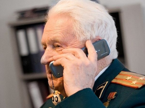 Ветераны Уйского района смогут общаться по телефону бесплатно