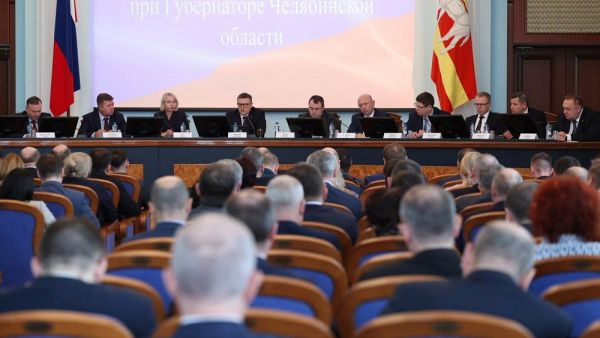 Губернатор Алексей Текслер поручил подготовиться к весенним субботникам