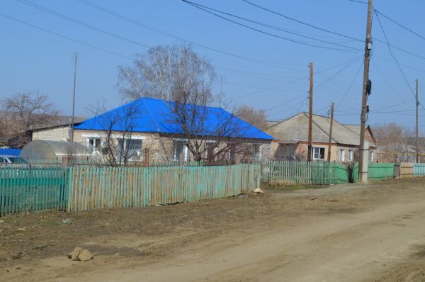 Масловцы навели чистоту и порядок в родном селе