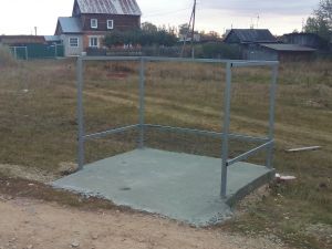 В Нижнеусцелемовском сельском поселении устанавливают контейнерные площадки