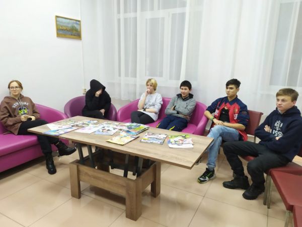 Студенты Уйского филиала посетили районную библиотеку