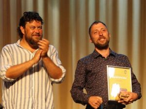 Вышел выпуск передачи &laquo;Играй, гармонь&raquo; с участием руководителя народного хора ДК &laquo;Колос&raquo; Сергеем Пензиным