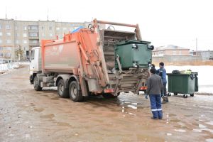 Уйчане жалуются на дефицит мусорных баков