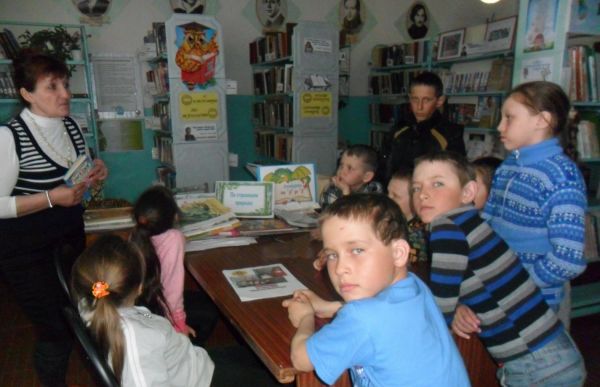 Во время каникул дети из Воронино читали книги