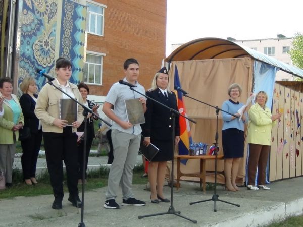 Старшеклассники Уйской школы победили в областном конкурсе