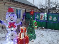В Белово жители украсили дома к Новому году