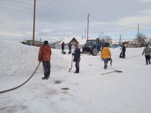 В Нижнеусцелемово возле Дома культуры построили горку
