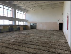 В  Уйской школе ремонтируют спортивный зал