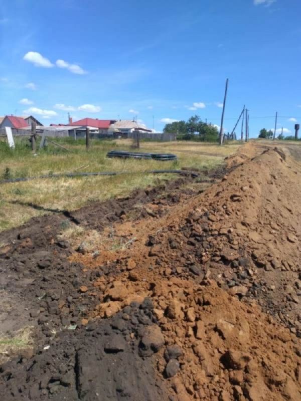 В Уйском районе бурят водонапорные скважины