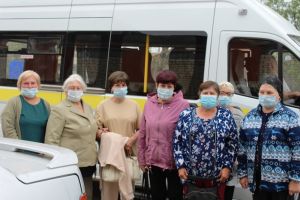 Уйский комплексный центр возит пенсионеров на диспансеризацию