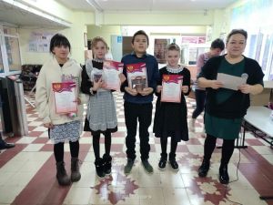 Детям-активистам Соколовского сельского поселения вручили подарки