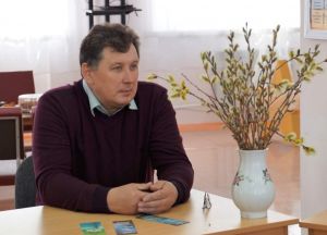 Самобытный уйский поэт пишет стихи