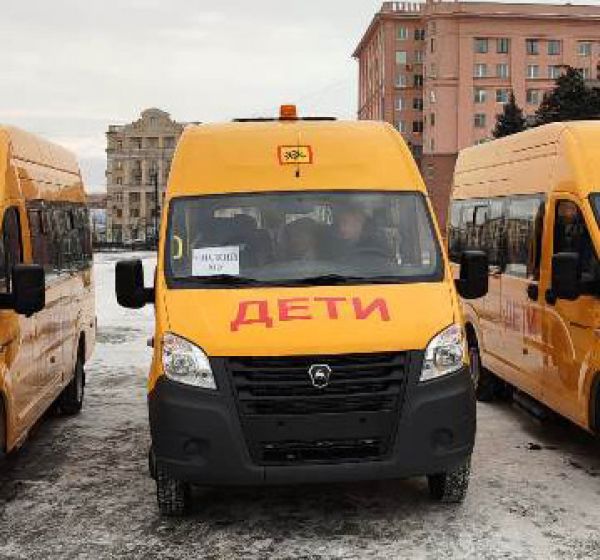 Три школы Уйского района получили новые автобусы