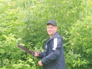 В Нижнеусцелемово трудовой отряд навел порядок на пришкольном участке