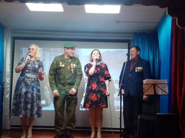 Жители Горок встретились с афганцами