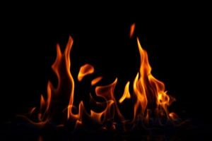 В выходные в Ларино произошел пожар в жилом доме