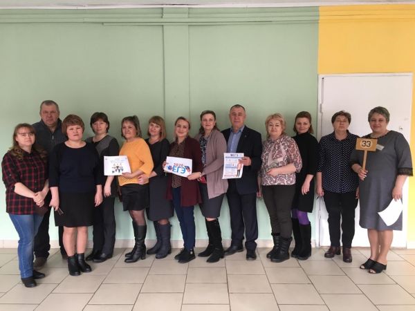 В Уйском родители сдавали ЕГЭ
