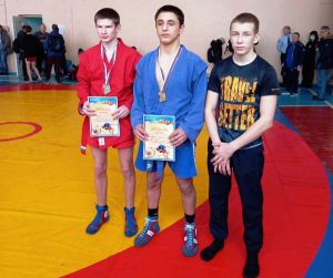 Двое самбистов из Уйского стали призерами городского первенства