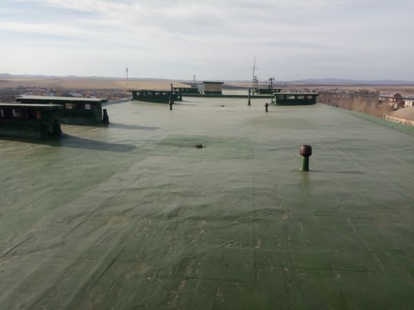 В Уйском отремонтировали кровлю многоквартирного дома по ул. Пионерской, 34