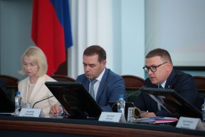 Губернатор Алексей Текслер провел очередное областное совещание