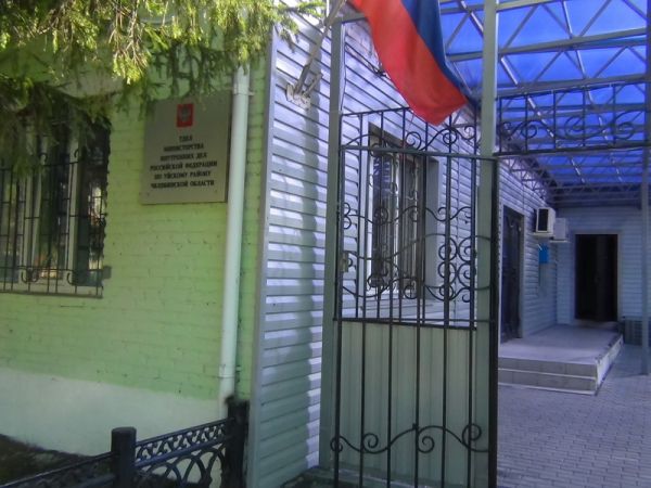 Уйские полицейские выясняли, реализуют ли незаконно сим-карты в нашем районе