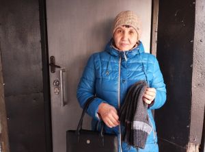 В Кумляке мастерицы продолжают вязать носки для участников СВО
