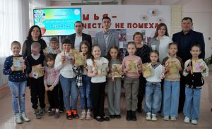В Уйской библиотеке прошел литературный &laquo;Семейный выходной&raquo;