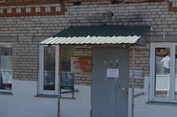 В Вандышевке наводят порядок возле заброшенных домов