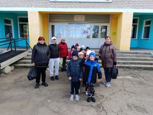 Родители первоклассников Ларинской школы организовали акцию &laquo;Мы в поход&raquo;