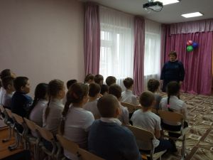 Ученики Яринской школы-детсада встретились с инспектором по делам несовершеннолетних