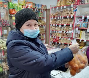В Уйском районе соцработники оказывают помощь пожилым людям