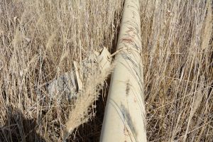 Жителей Уйского района беспокоит состояние газопровода возле Косогорки