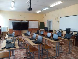 Школы Уйского района получили новое цифровое оборудование