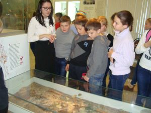 Пятиклассники Уйской СОШ посетили краеведческий музей