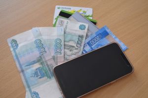 У жительницы Уйского с карты похитили более 60 тысяч рублей