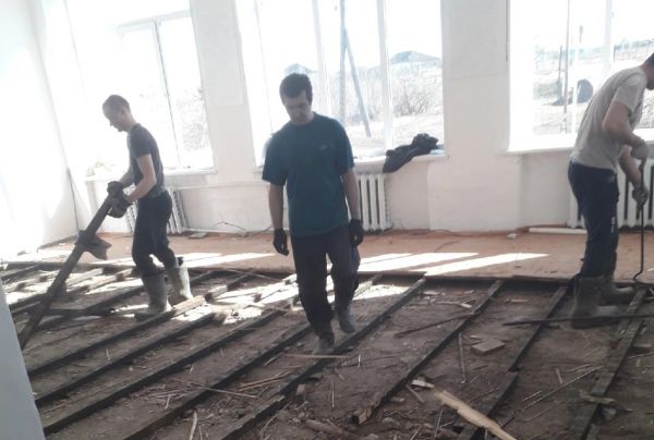 В Вандышевской и Аминевской школах идут демонтажные работы