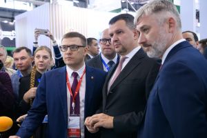Алексей Текслер возглавил делегацию  на международной выставке