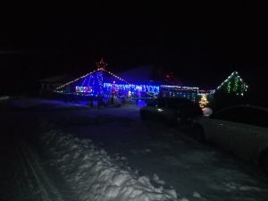 В Белово украшают дома к Новому году