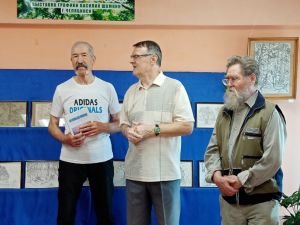 В Уйском ДНТ экспонируется новая выставка
