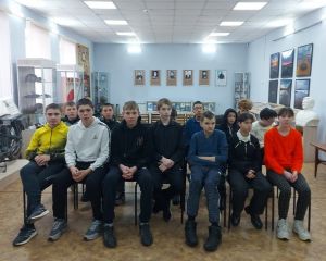 В Уйском музее прошёл патриотический час