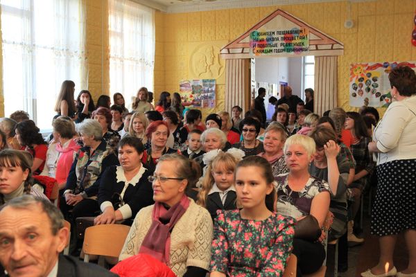 Петропавловской средней школе – 85 лет